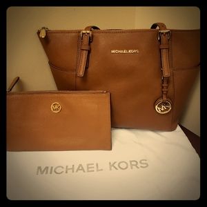 Michael Kors Purse and Wristlet